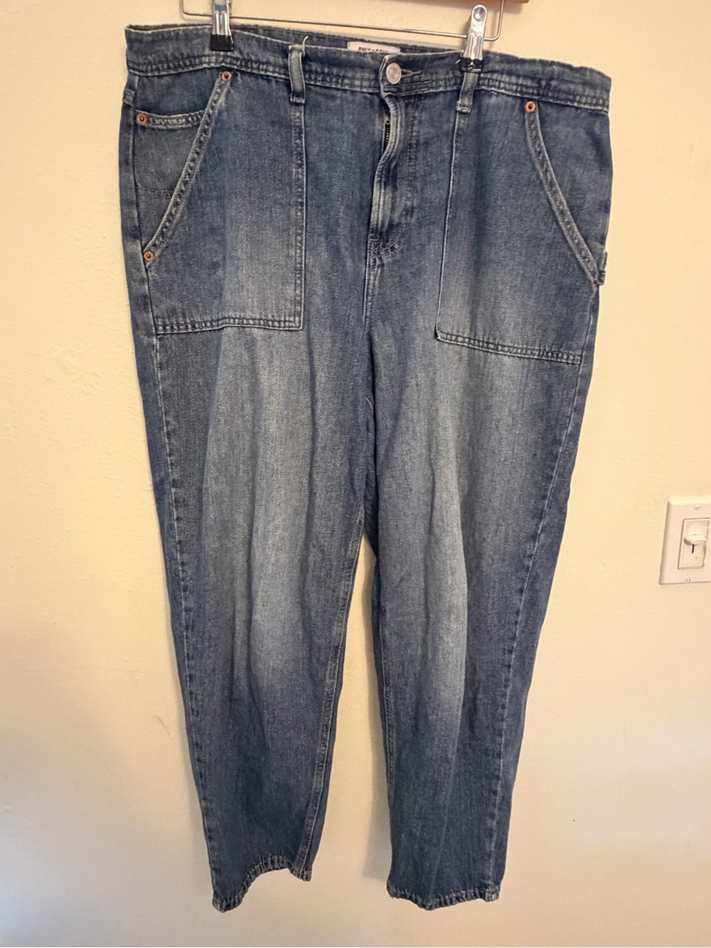 ONLY & SONS Mid Blue Relaxed Men’s Jeans with Front Patch Pockets